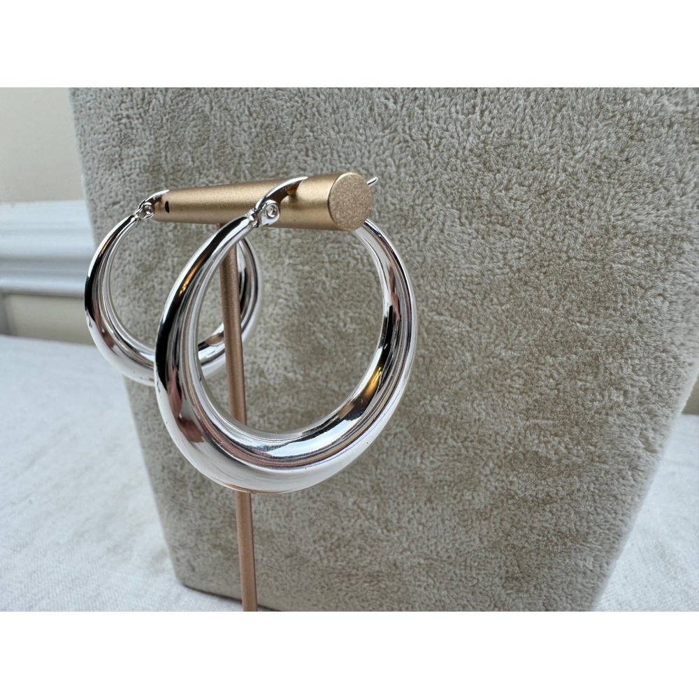 Fine Silver Plated Chunky Tapered Hoop Earrings Polished 1.5" Round Daily Wear